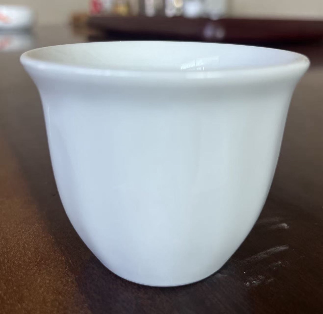 白瓷茶杯实拍